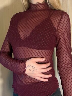 Streetwear Society mesh going out top